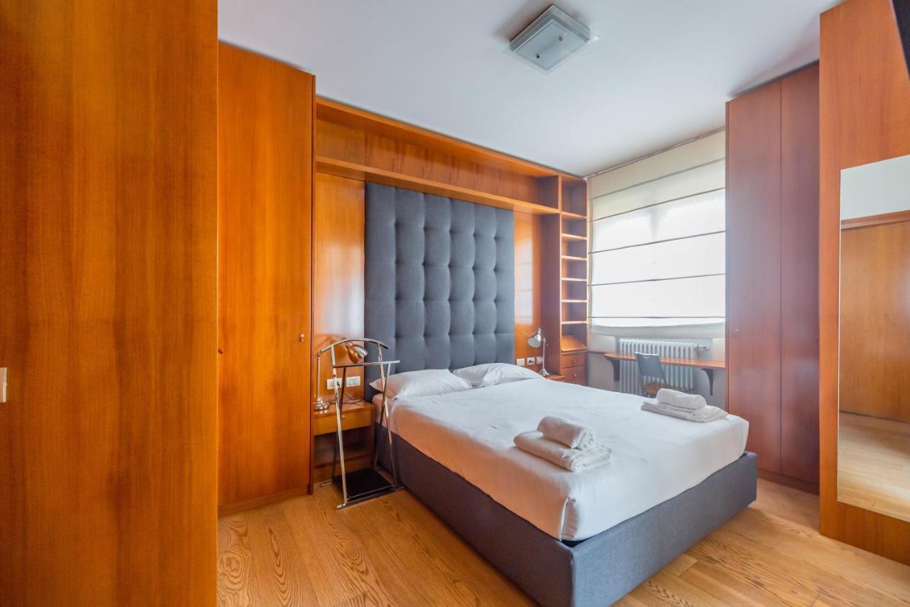Cozy Apt - Corso Vercelli & Conciliazione M1 Milano Exteriör bild