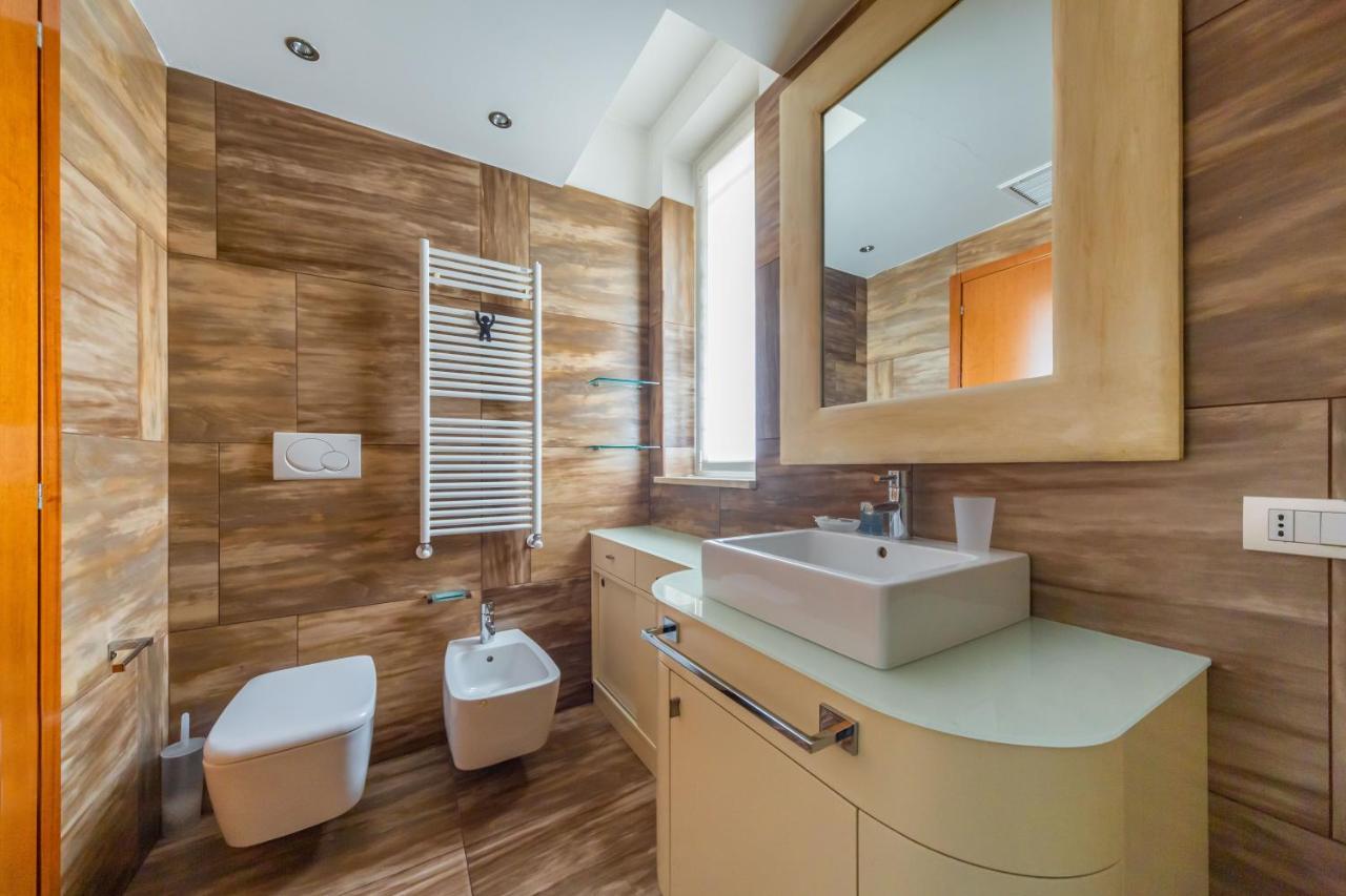 Cozy Apt - Corso Vercelli & Conciliazione M1 Milano Exteriör bild